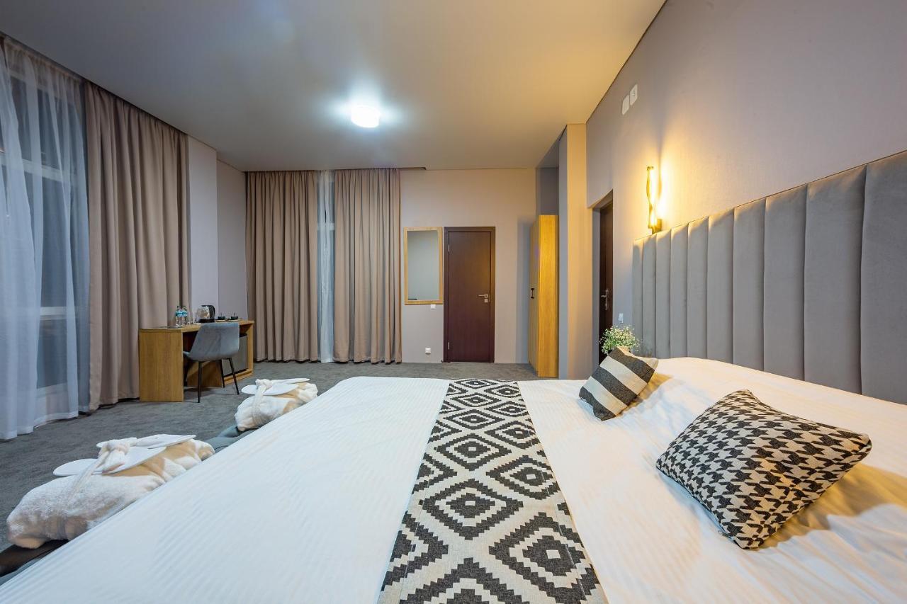 Green Land Hotel Tsandrypsj Eksteriør bilde