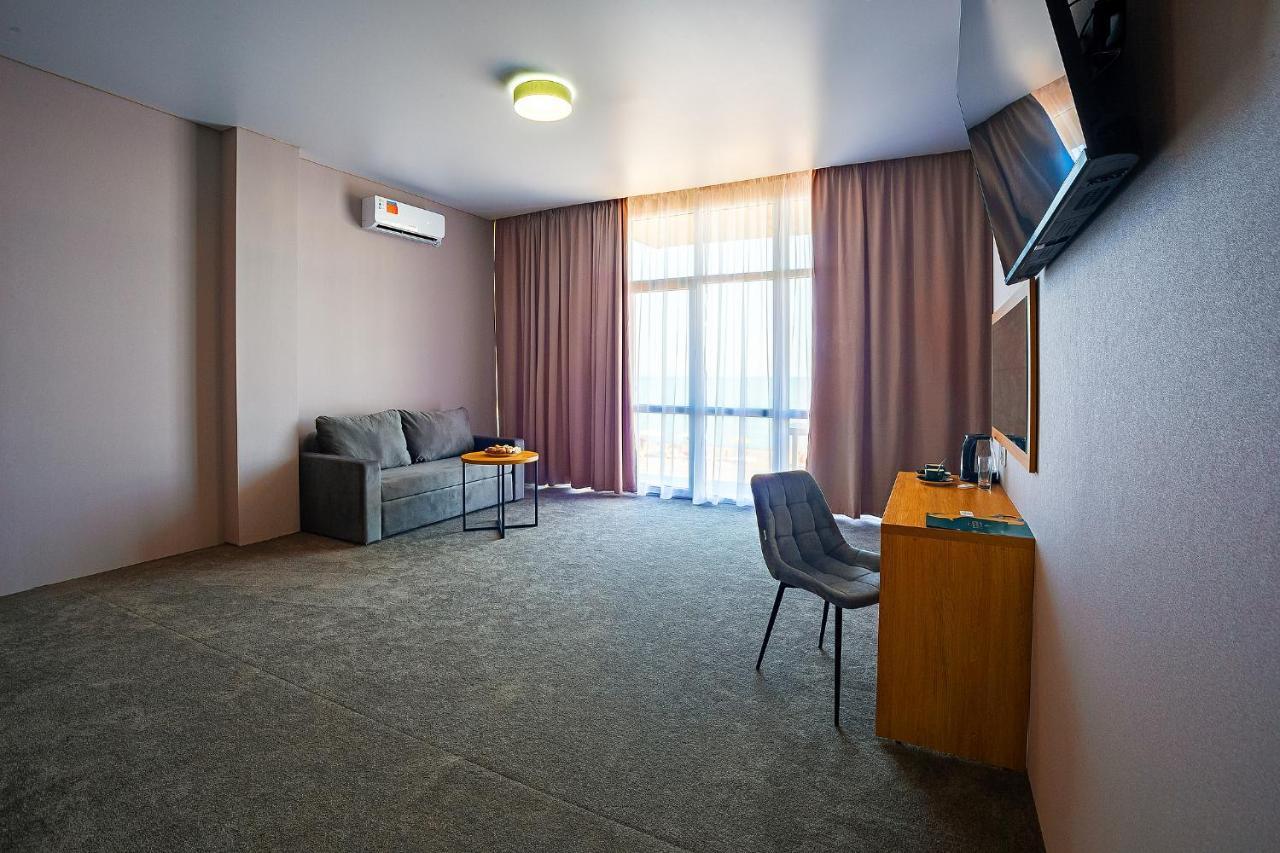 Green Land Hotel Tsandrypsj Eksteriør bilde