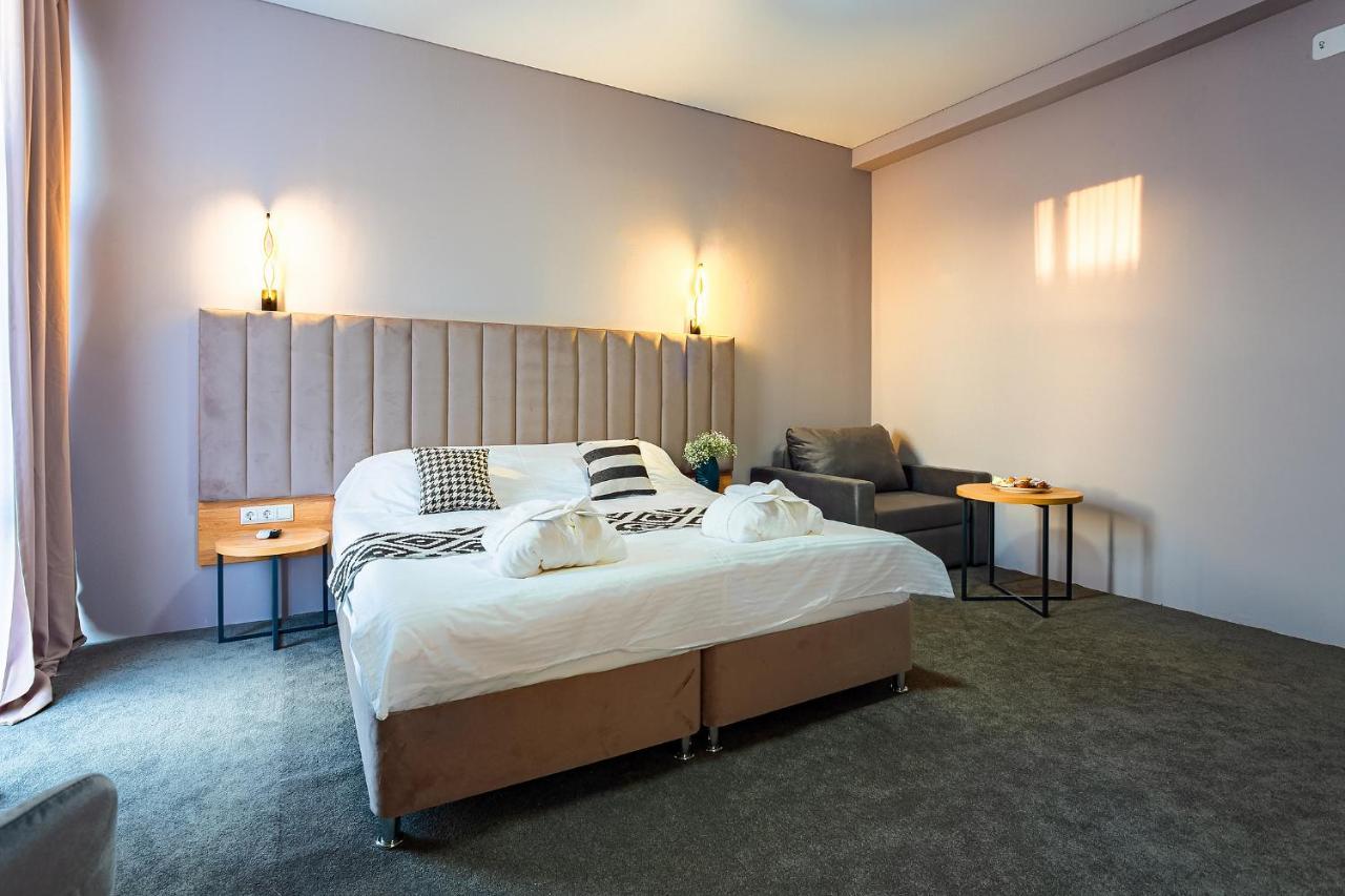 Green Land Hotel Tsandrypsj Eksteriør bilde